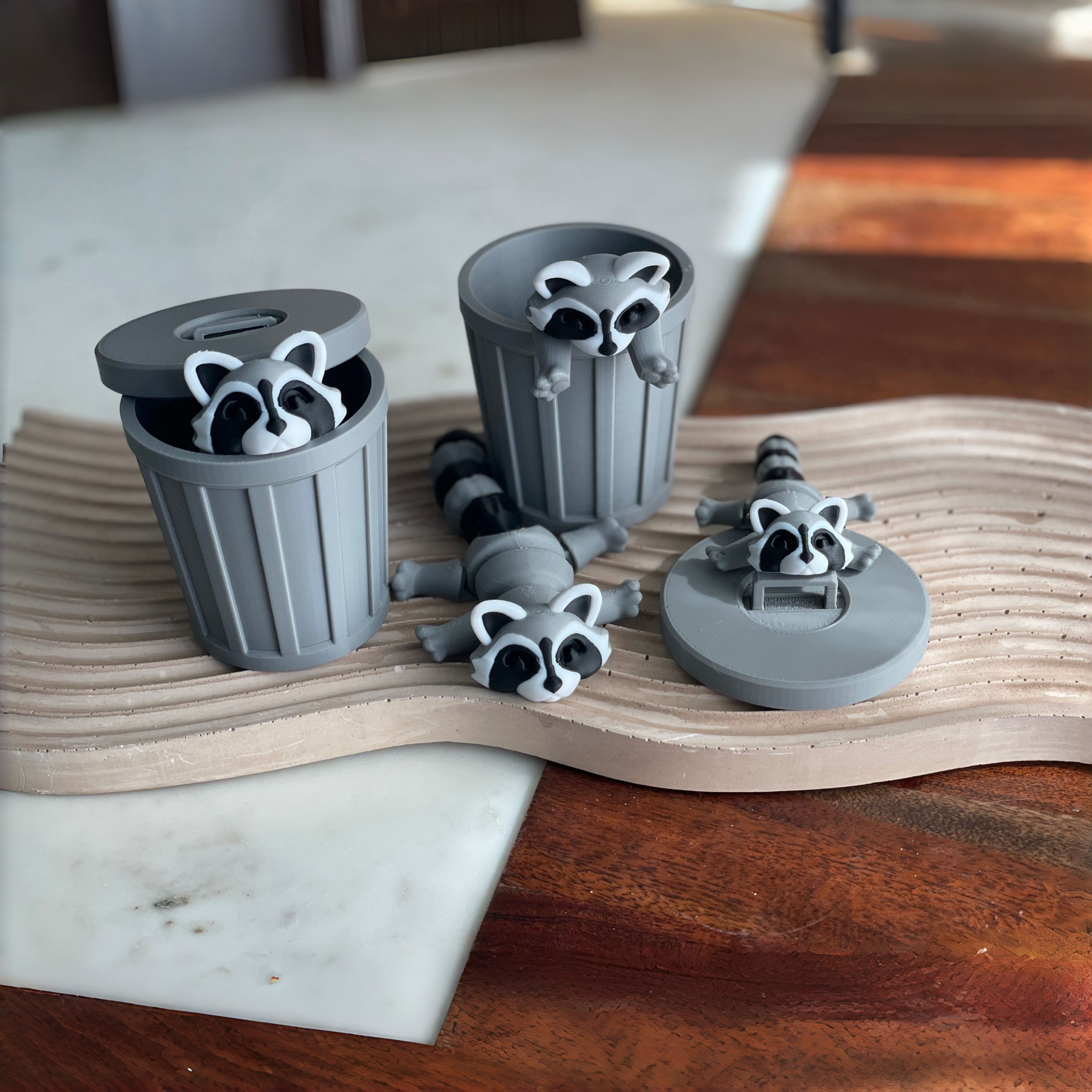 Articulated Raccoon with Trash Can | Desk Buddy