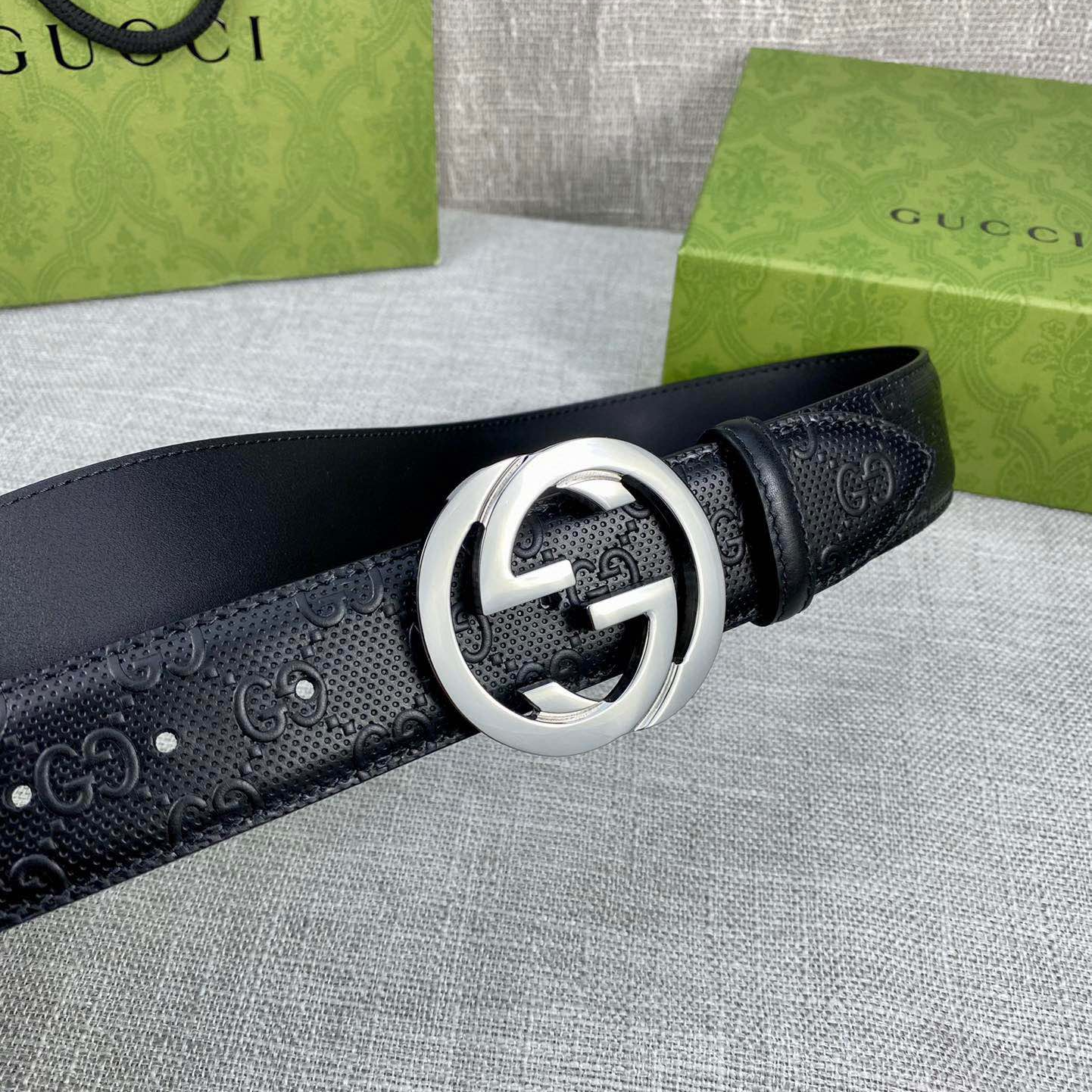 Gucci black embossed leather belt width 4.0CM