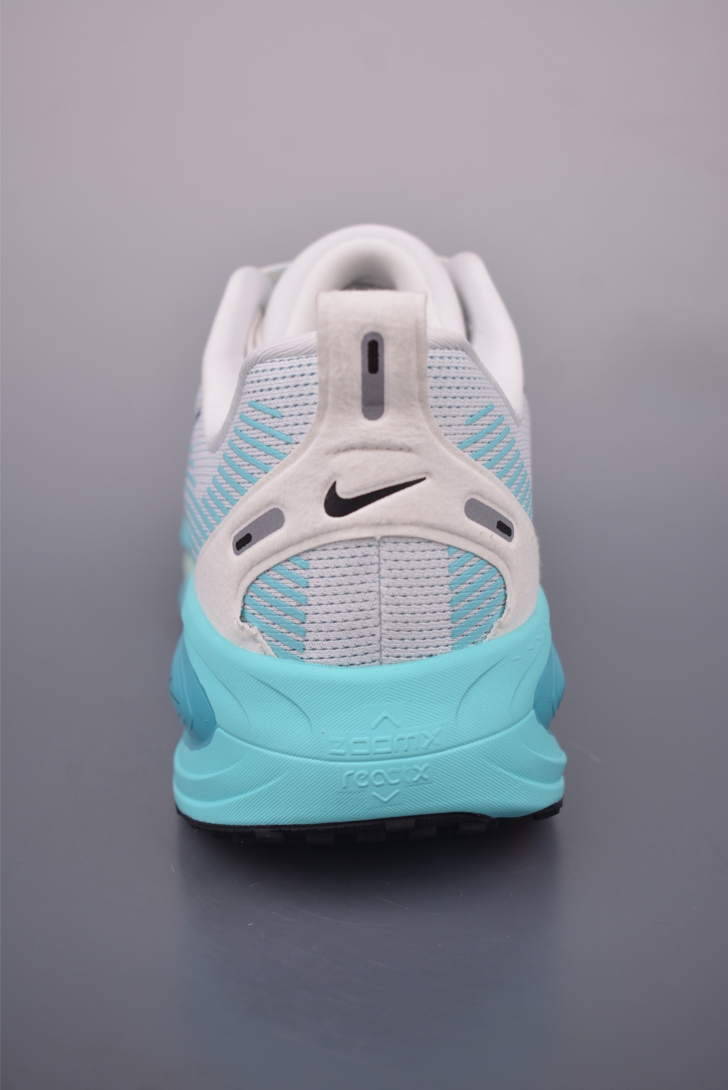 Nike Vomero 18 'Dusty Cactus' HM6803-103