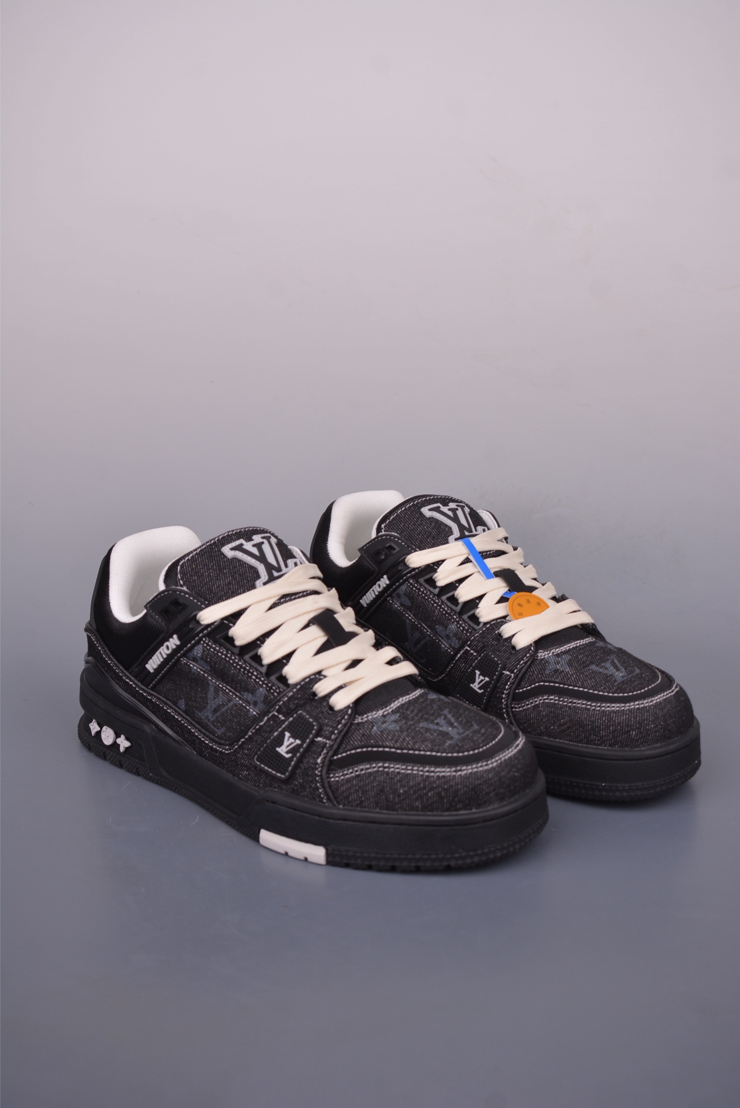 Louis Vuitton Trainer Sneaker Low 
