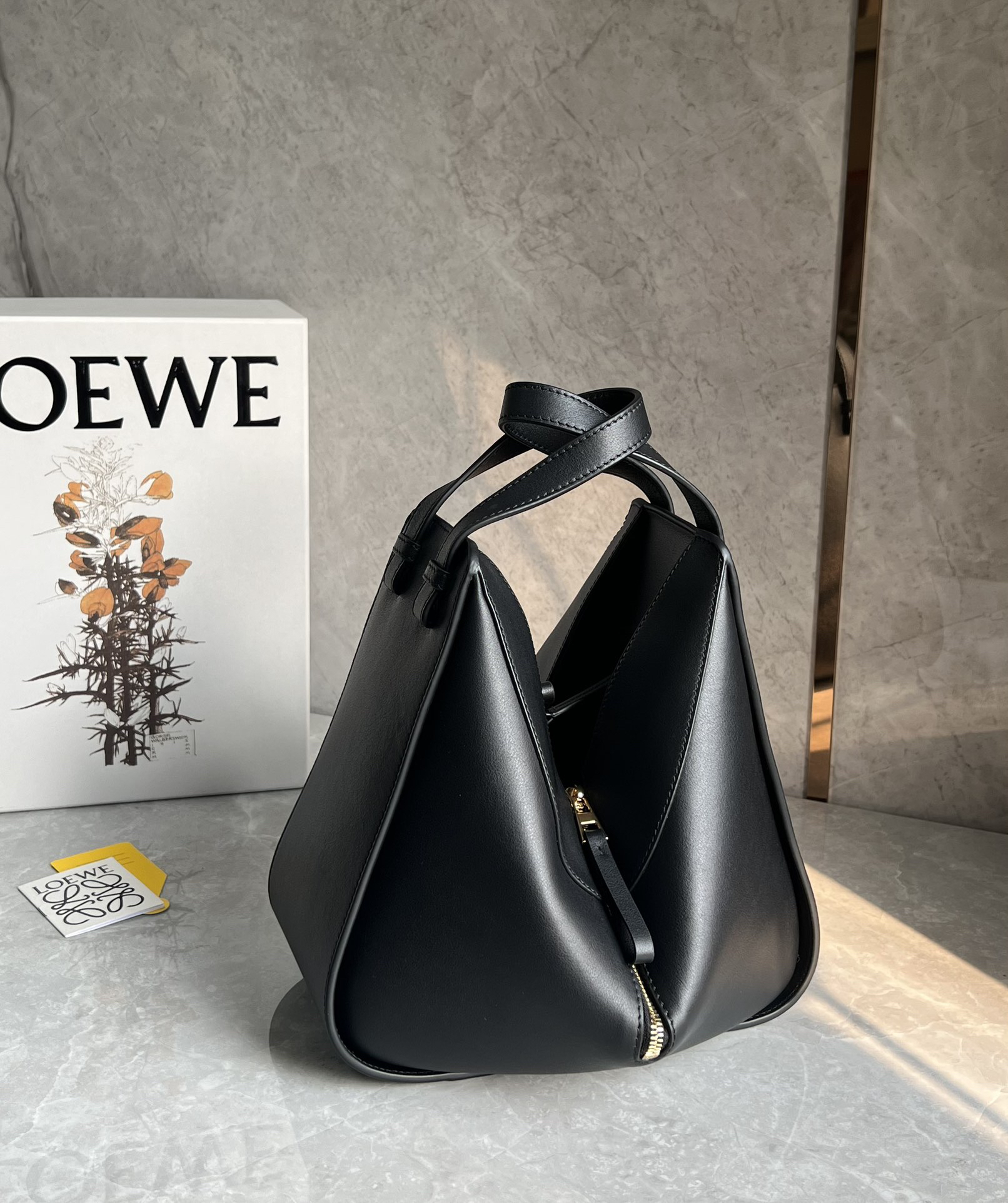 Loewe Hammo bag 0216