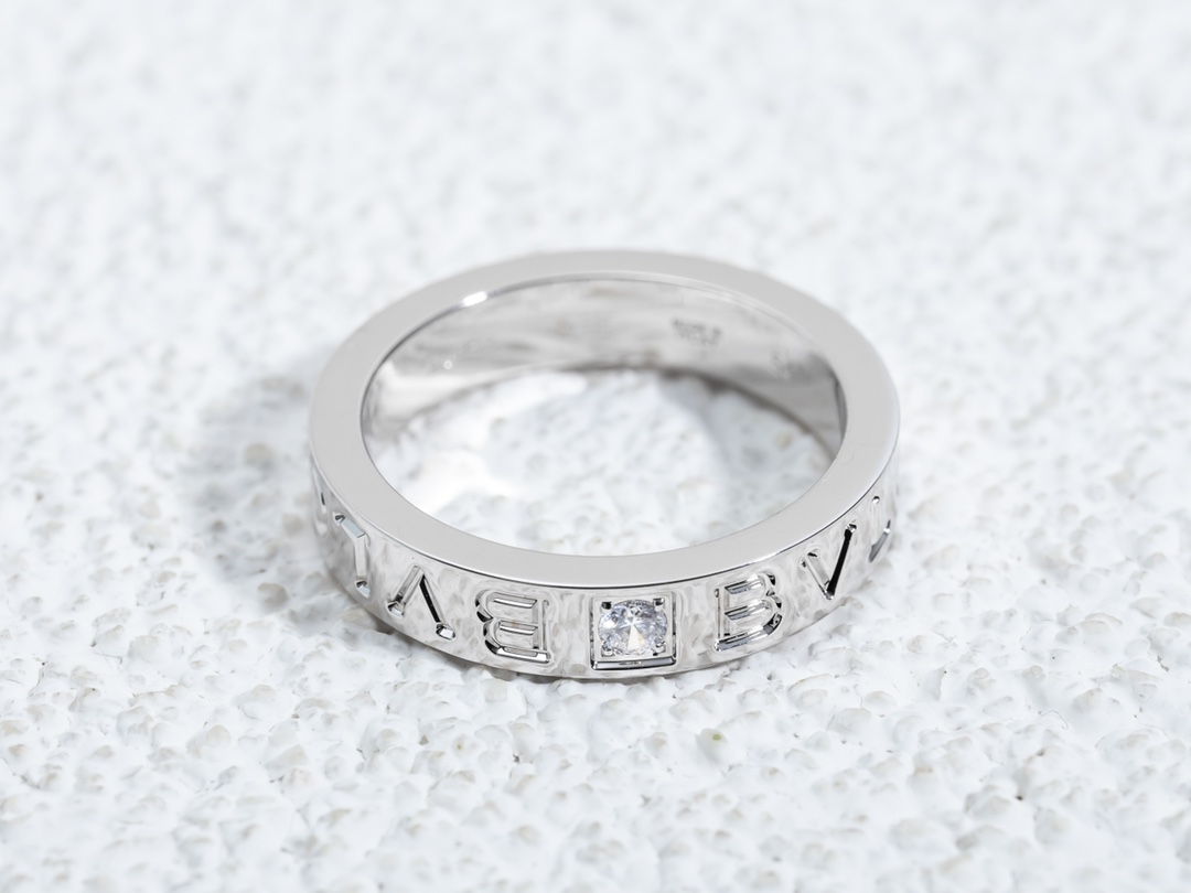 Bulgari letter logo ring