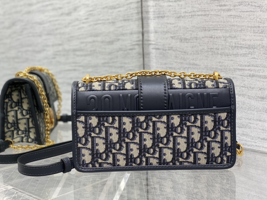 Dior Montaigne 30 Chain Bag