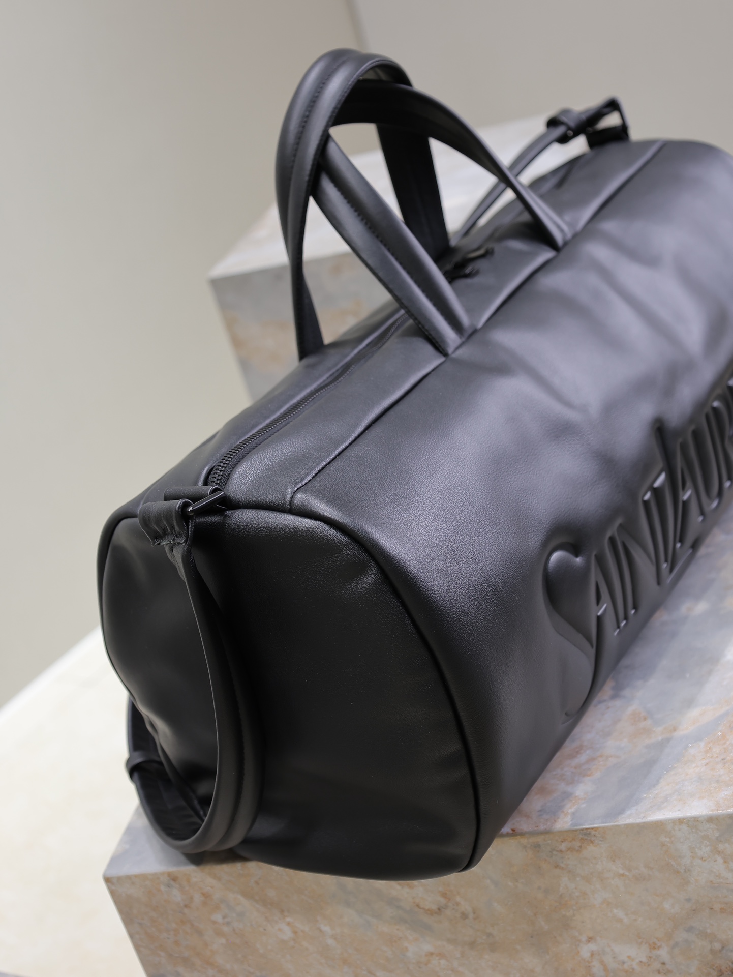 Yves Saint Laurent Travel Bag 797640