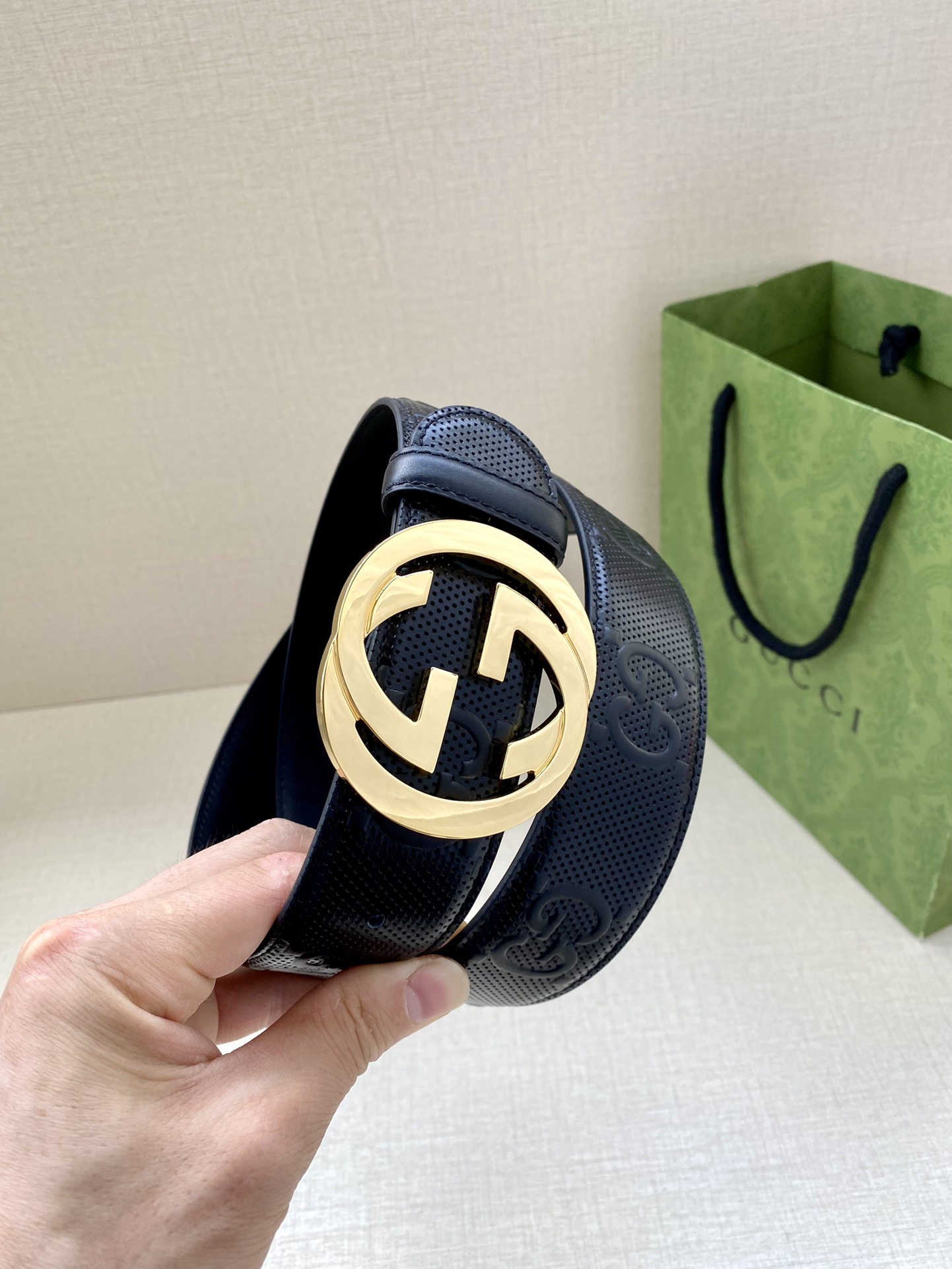 Gucci black embossed leather belt width 4.0CM