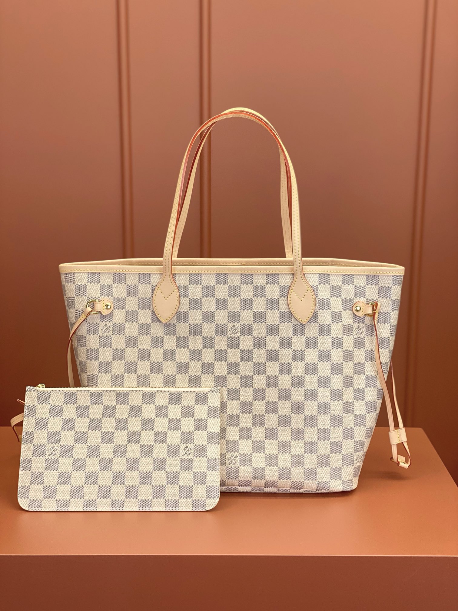 Louis Vuitton NEVERFULL Medium Handbag N41361