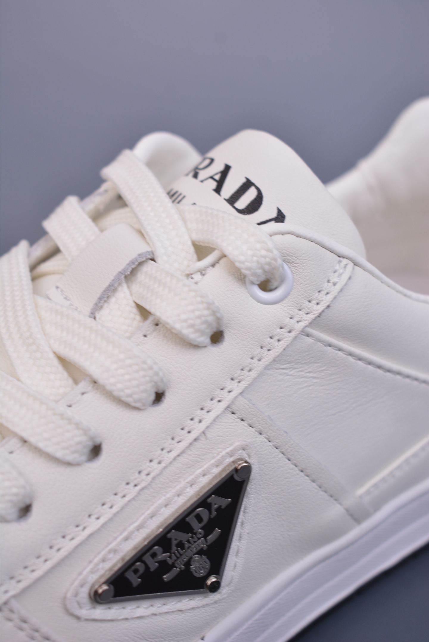 Prada low-top casual sneakers white and black LOGO COGNAC