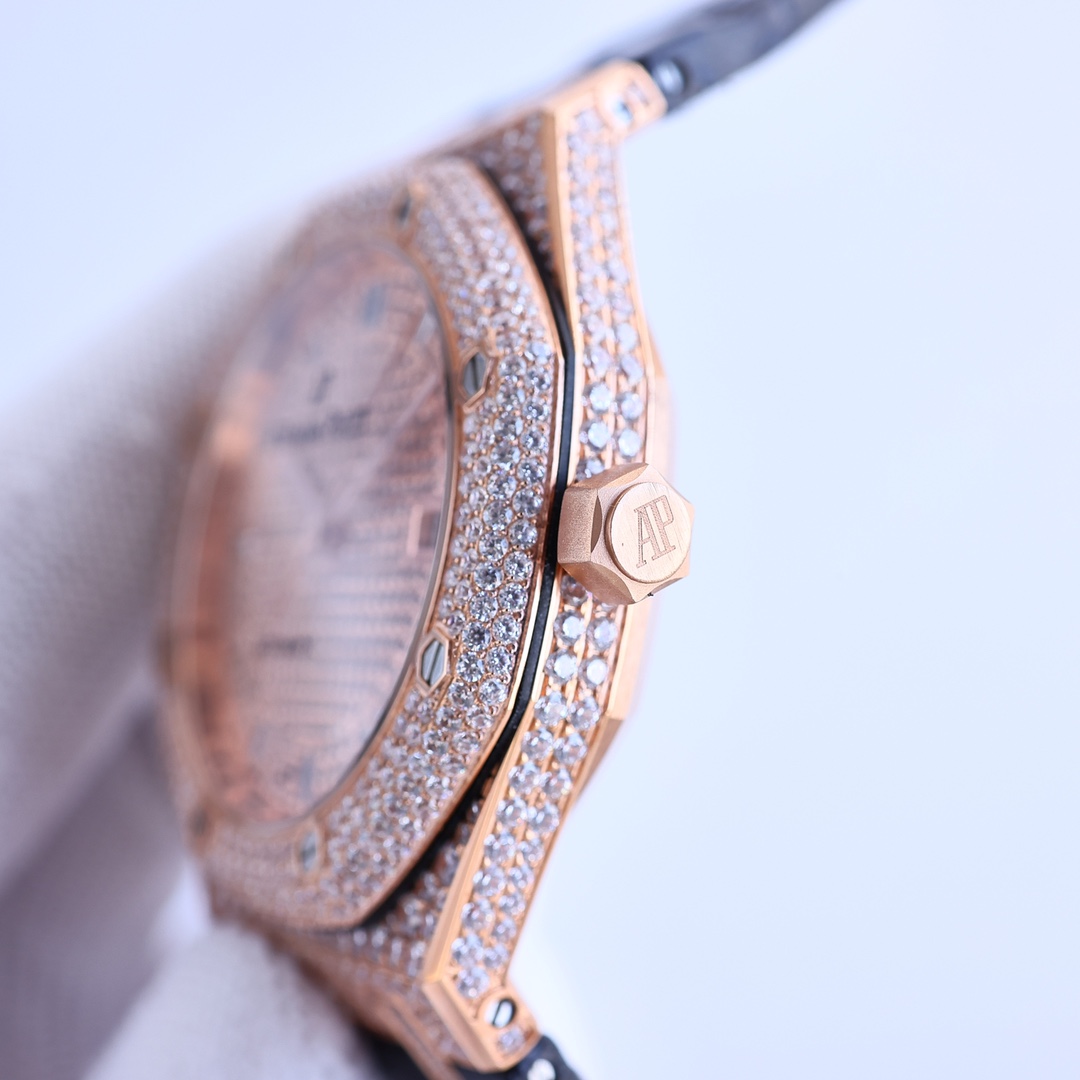 Audemars Piguet Royal Oak Series 15510OR.OO.D002CR.02