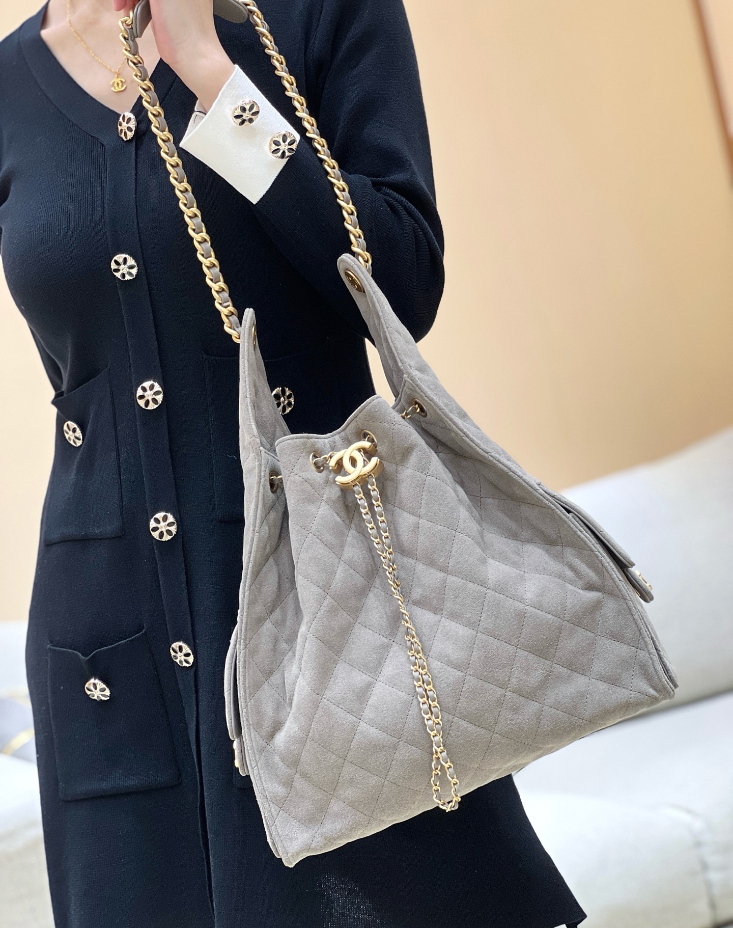 Chanel 25C early spring series hobo underarm bag large size AS5311