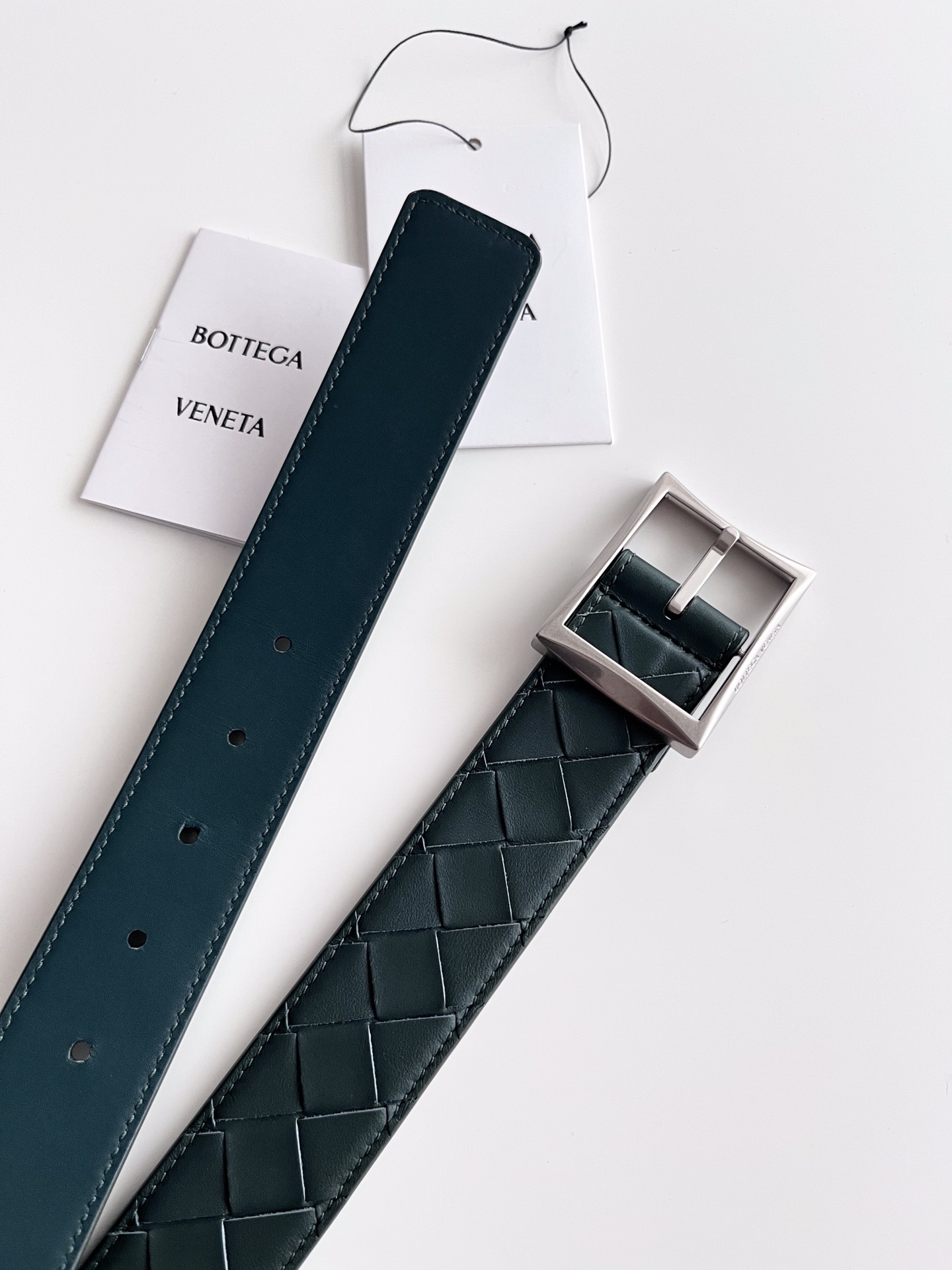 Bottega Veneta intreccio woven cowhide double-sided waistband with a width of 3.5cm