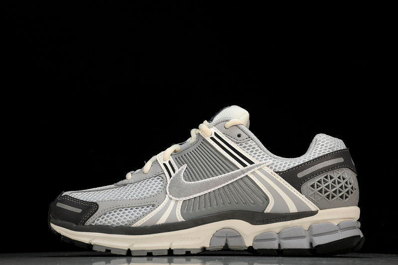 Zoom Vomero 5 Men's Shoes