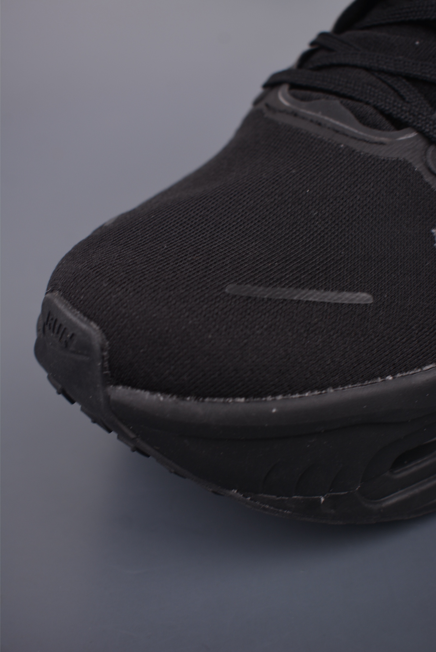Nike Vomero premium “Black White” HM5973-100