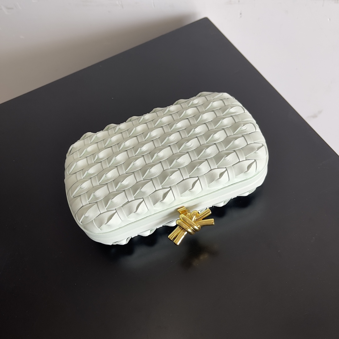 Bottega Veneta Knot woven evening bag 717622