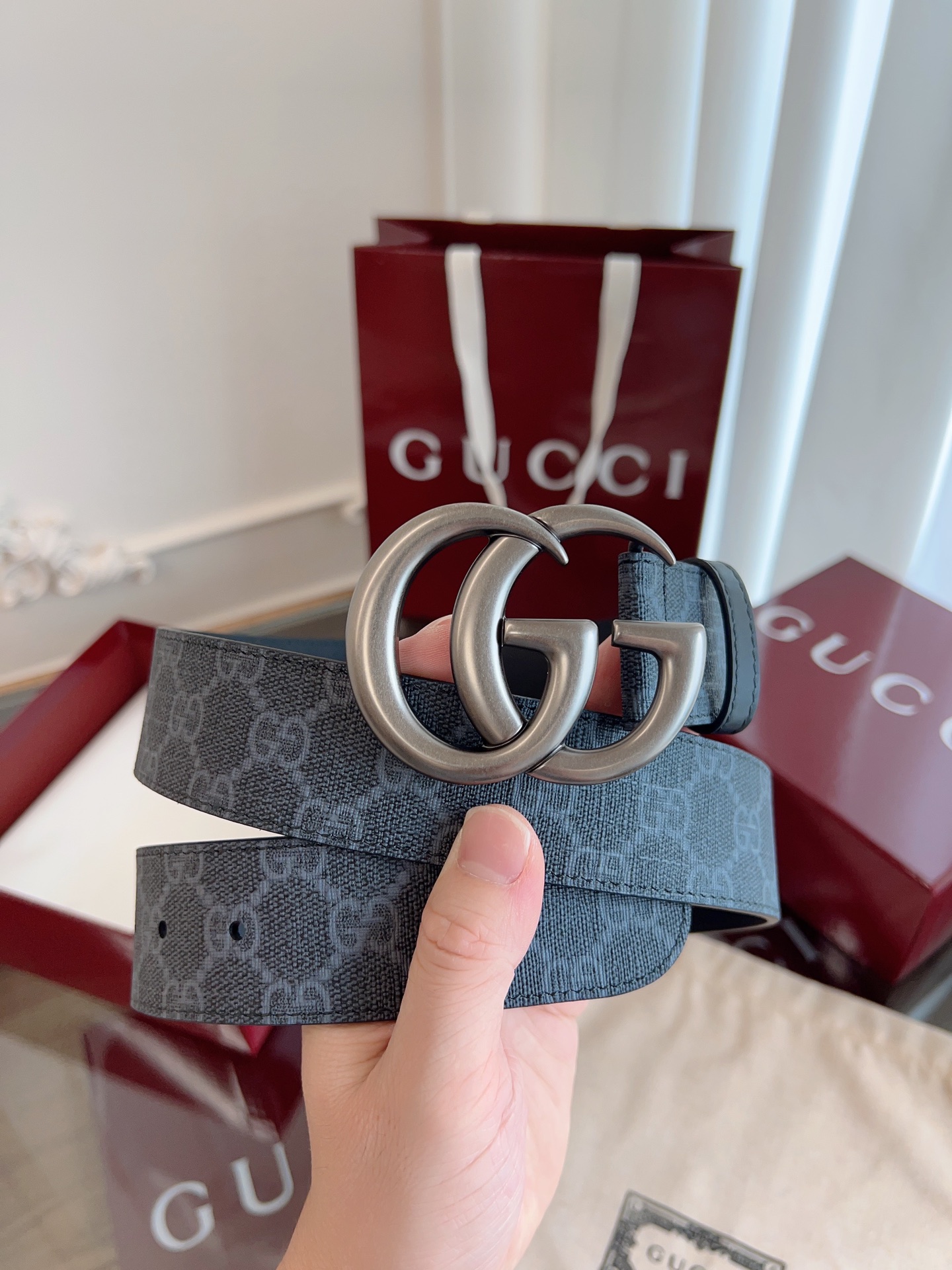 Gucci Supreme canvas pin buckle leather belt 4.0cm wide