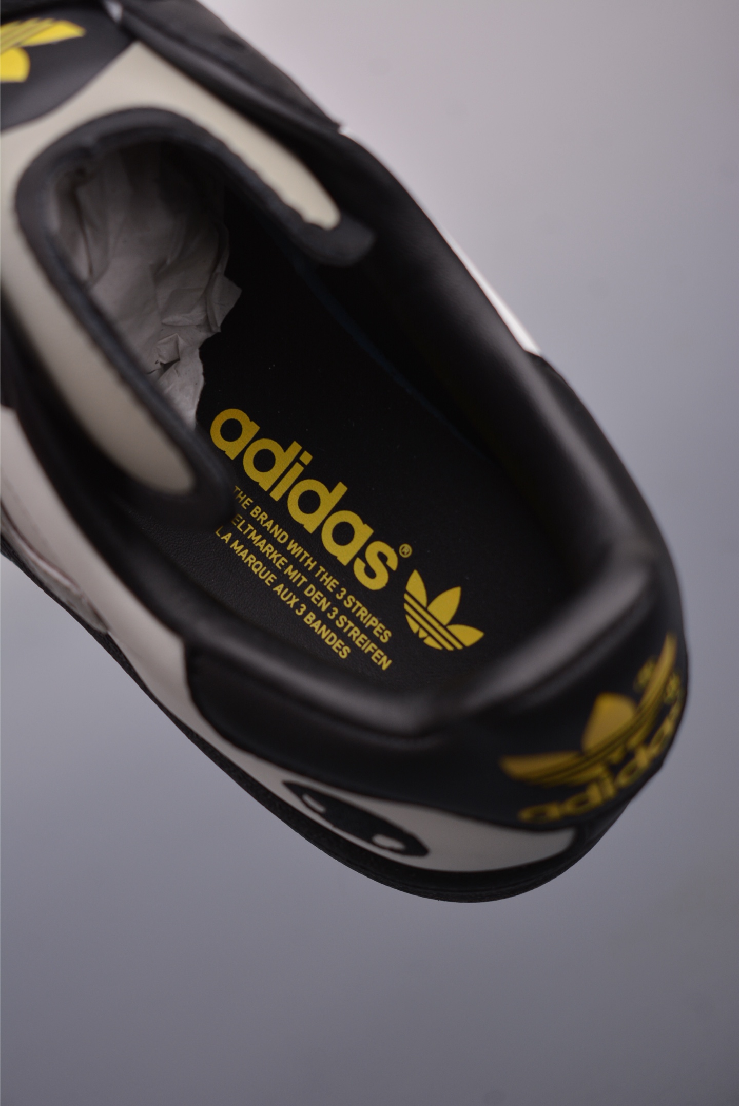 OFFGOD x Adidas Originals Superstar 82 