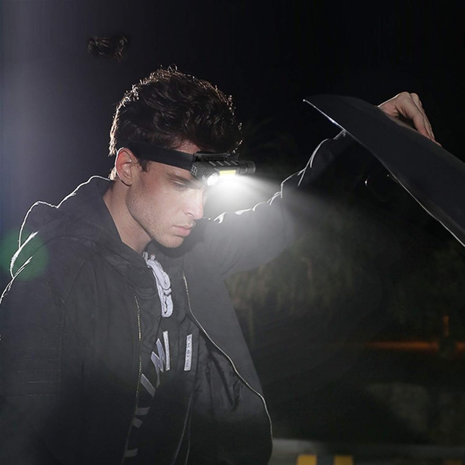 🔦💥Multifunctional magnetic tactical flashlight🔥 (Flash Sale - 50% Off)