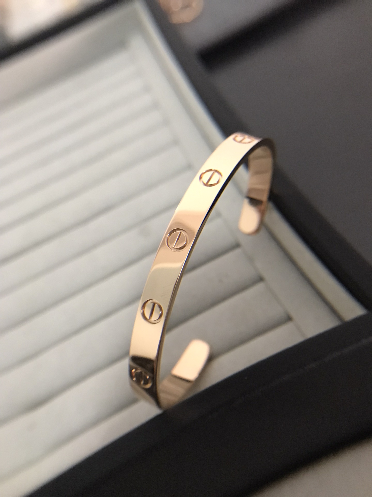 Cartier love series C-shaped bracelet