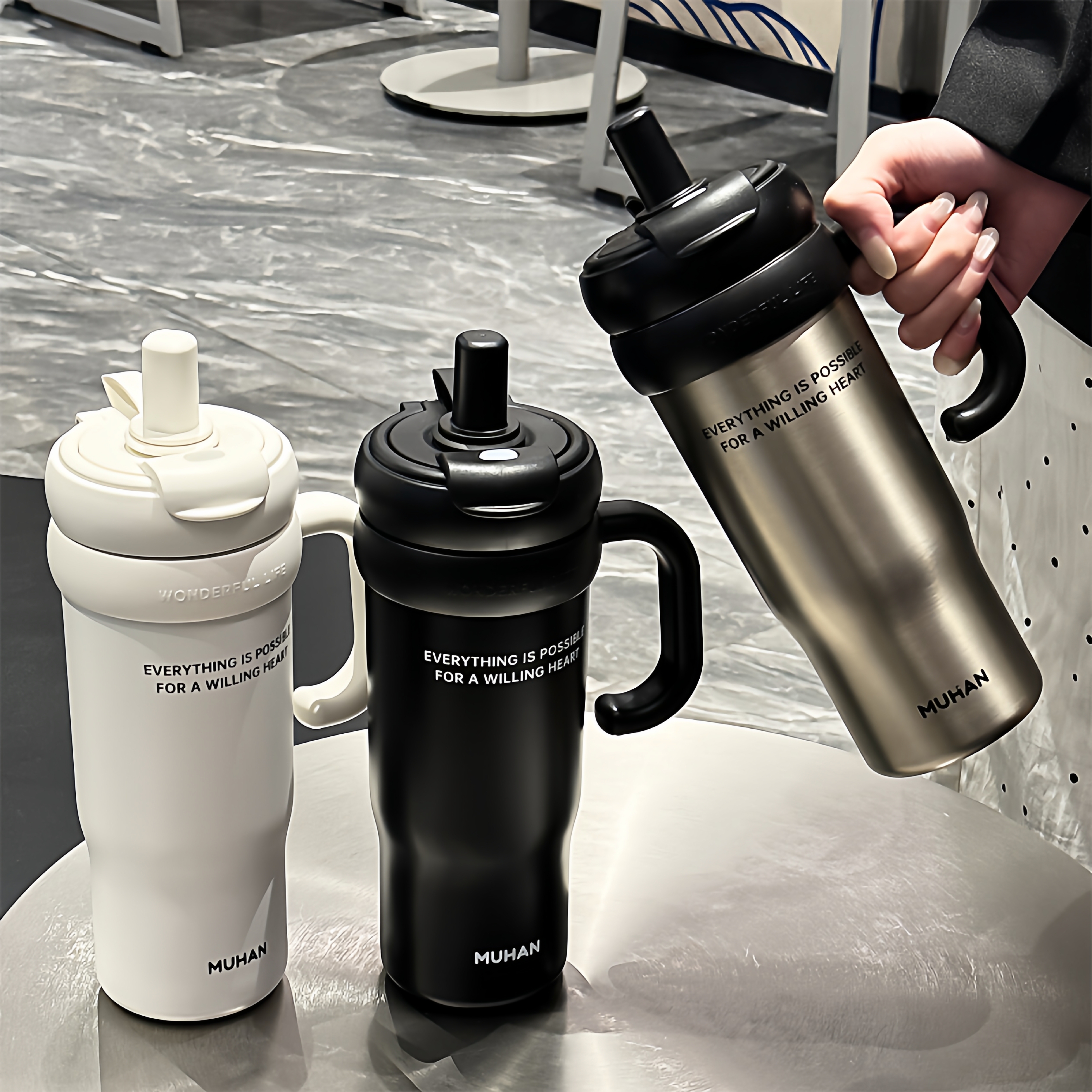Giant insulated water bottle, large capacity, suitable for women, office workers, desktop cups, car cups, and men.