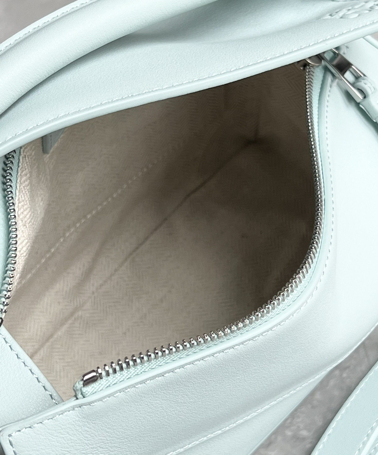 Loewe suede colorblocked zzle bag 0681