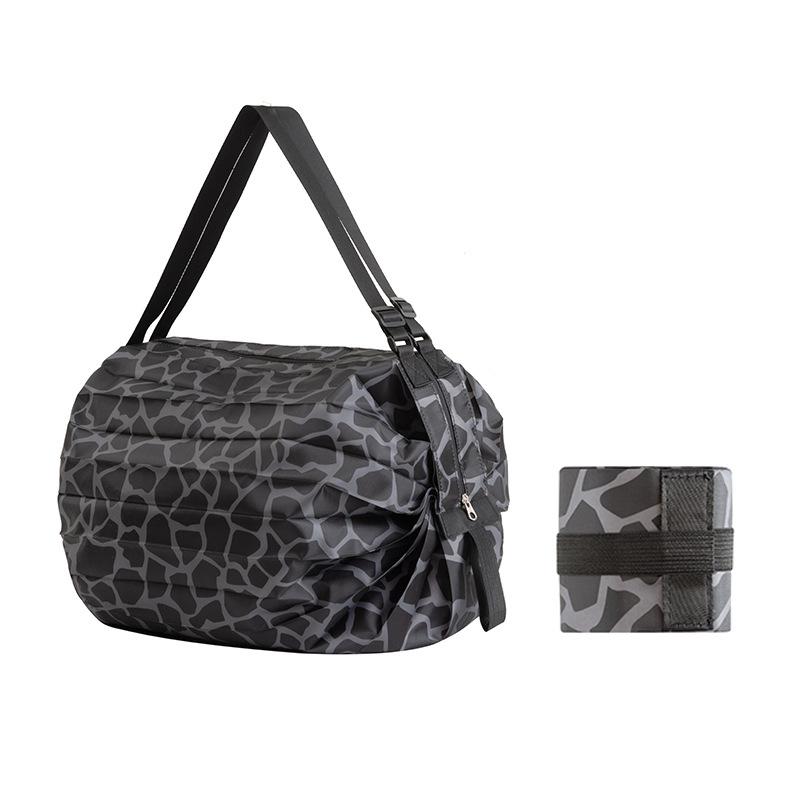 (🔥Last Day Promotion-SAVE 50% OFF) --Foldable Travel Portable Shopping Bag(Random Color Giveaway)-BUY 3 GET 2 FREE & FREE SHIPPING