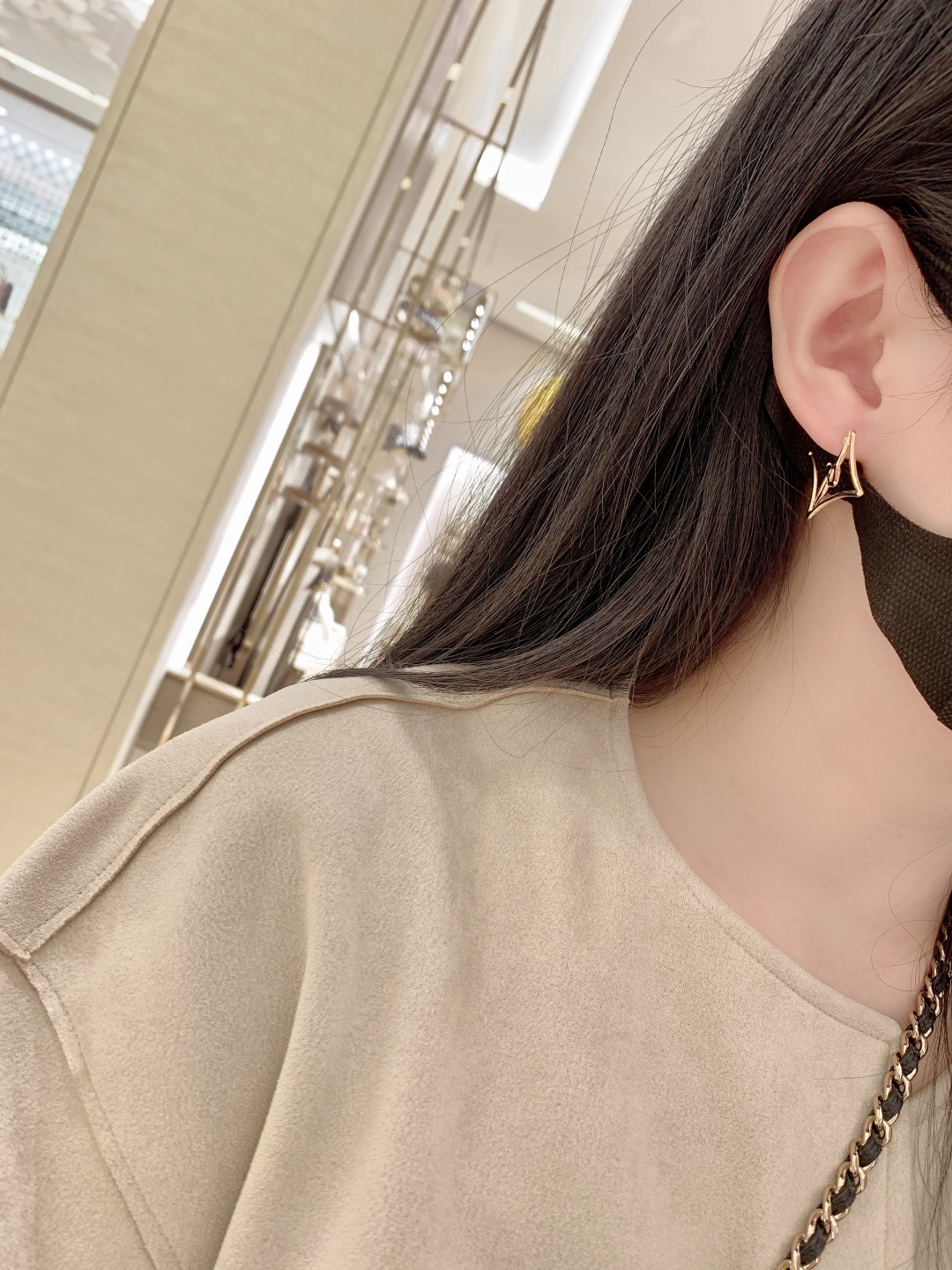 Louis Vuitton Hollow Four-Leaf Clover Earrings