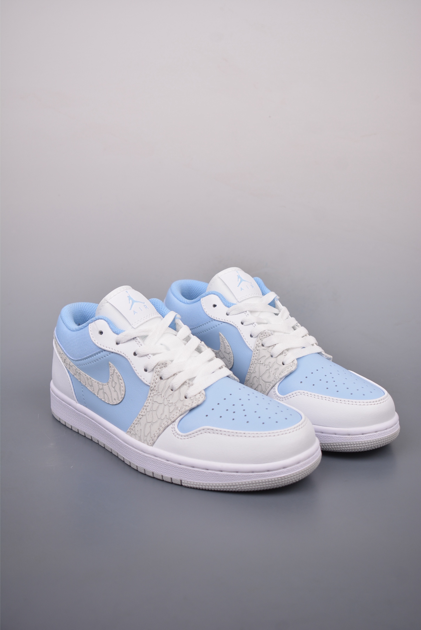 Nike Wmns Air Jordan 1 Low GS White Blue Burst IB7692-400