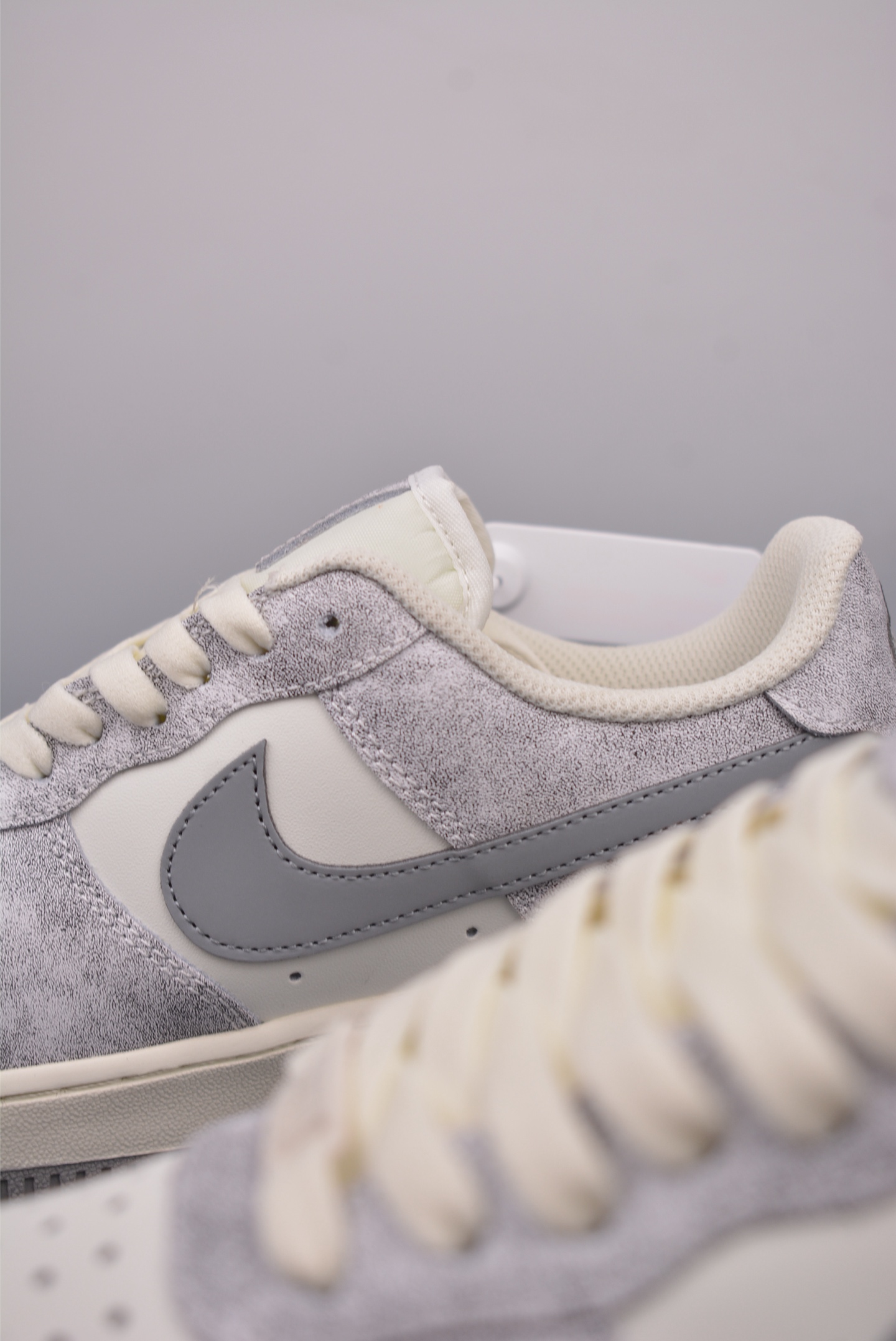 Nike By You Air Force 1'07 Low Retro SP Leather Off-White Dark Grey BL5866-901