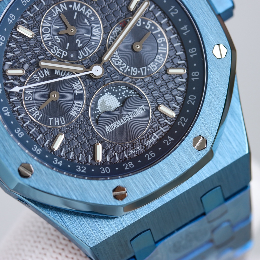Audemars Piguet Royal Oak 26574ST Series Men's Watch
