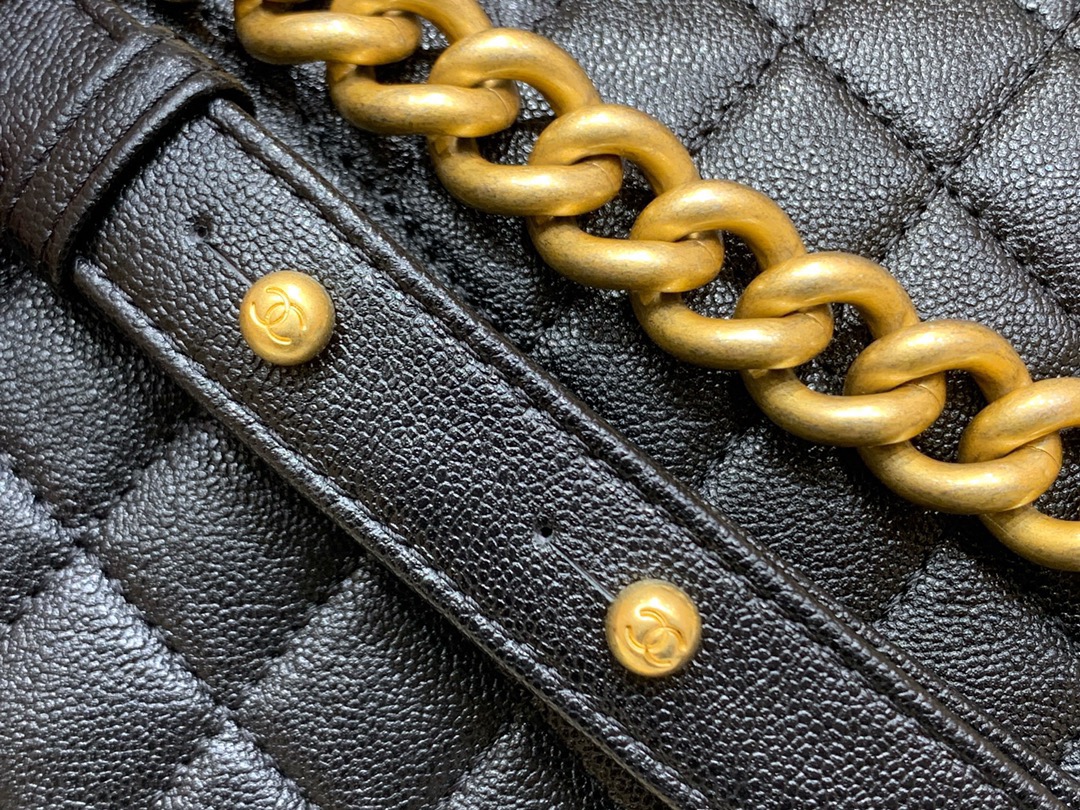 Chanel BOY Handbag A67086