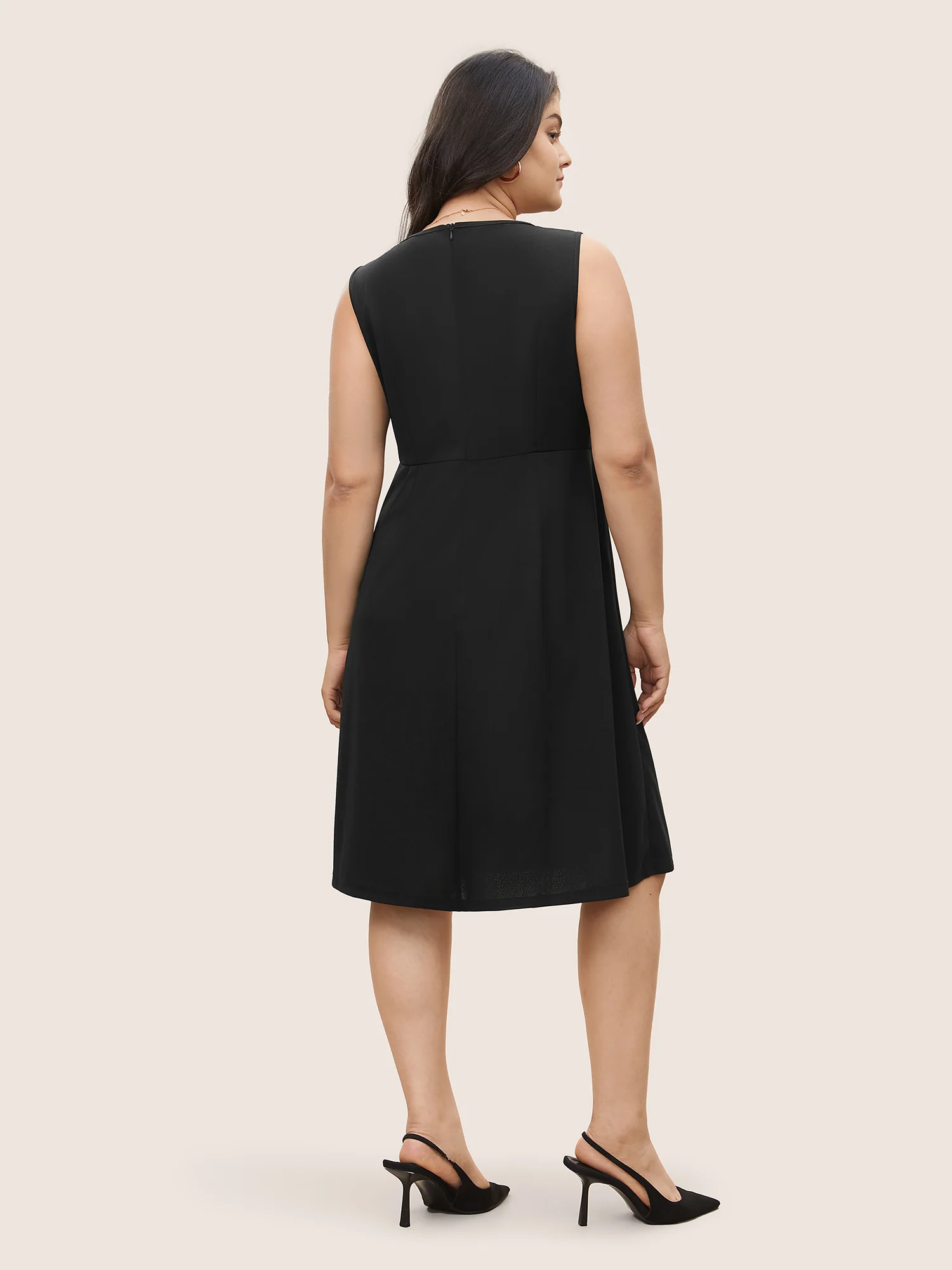 Plain Sleeveless Button Detail Pocket Dress