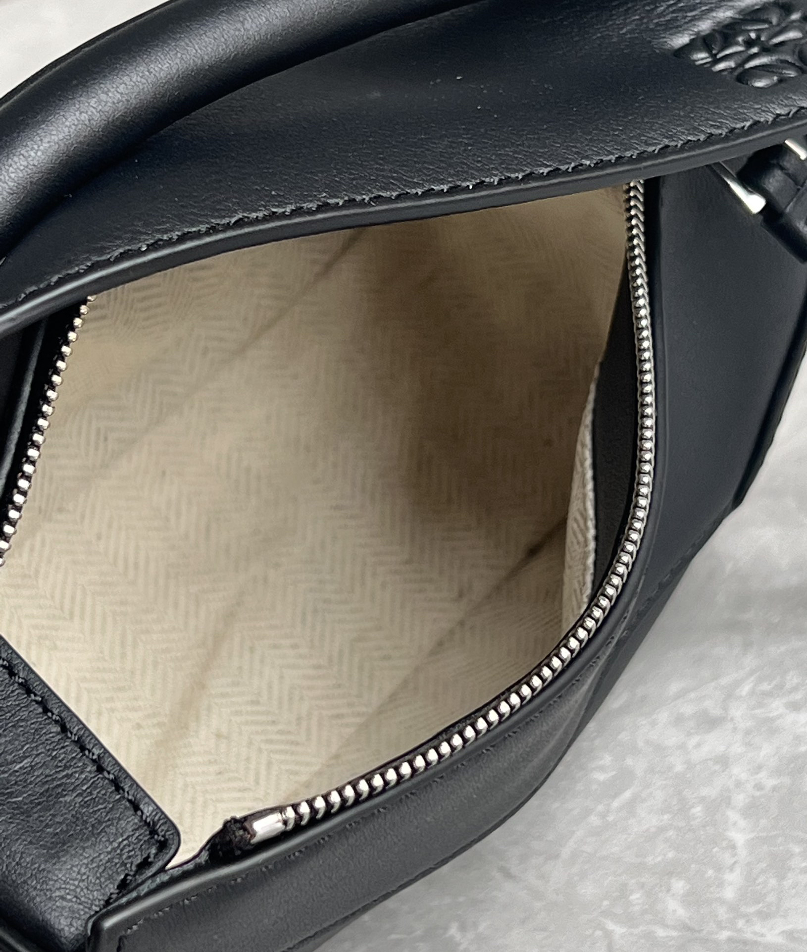 Loewe zzle mini handbag 0680