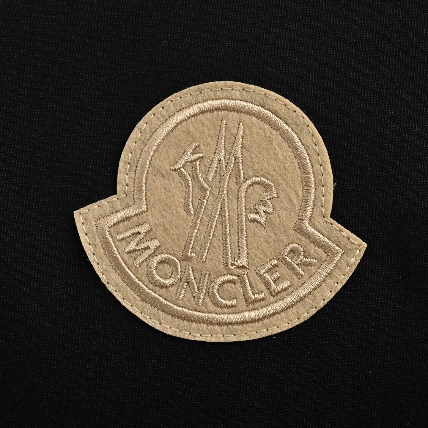Moncler 25ss embroidered logo double layer reversible short sleeve