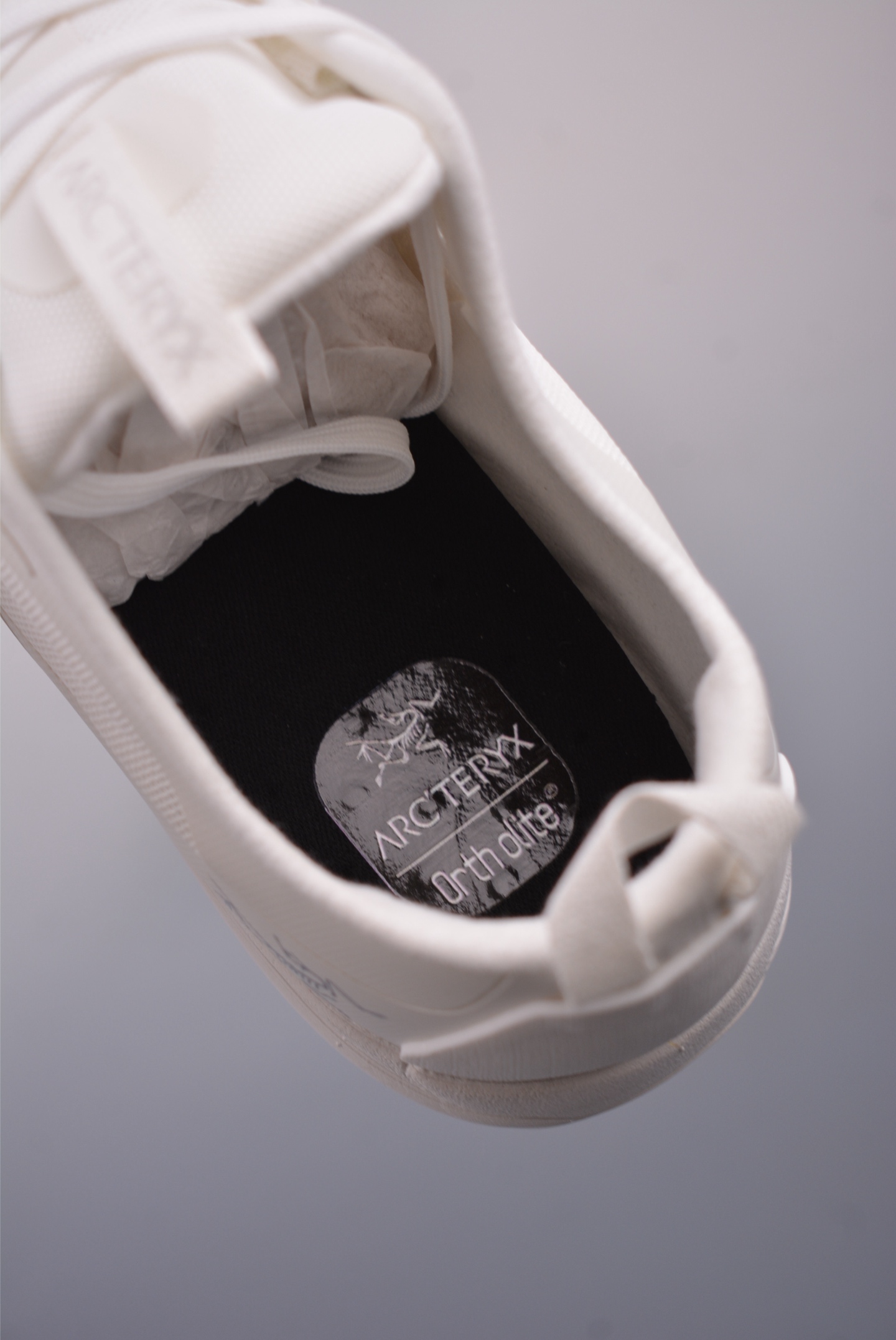 Arc'teryx Konseal LT Outdoor Shoes White 077218-439746