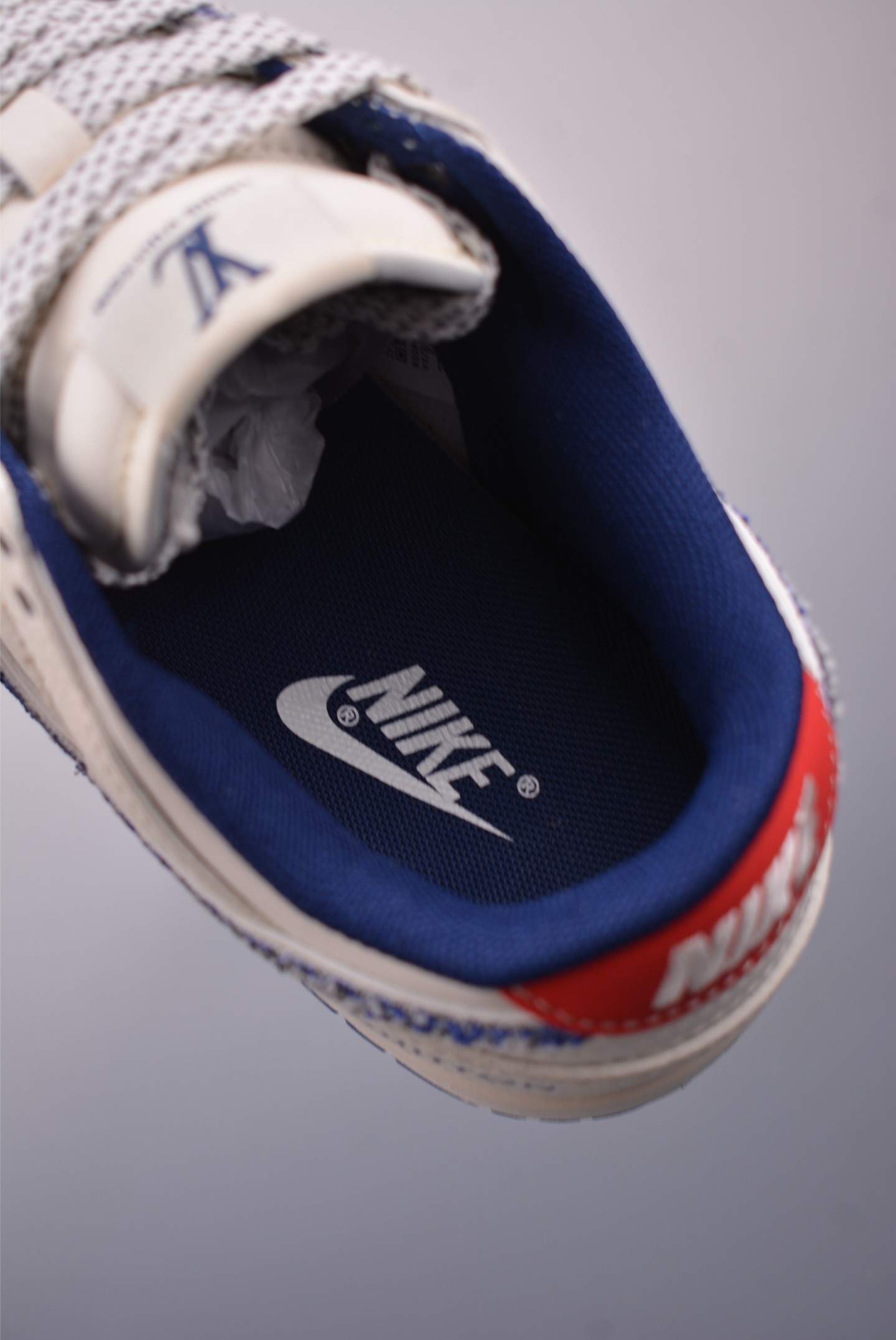 LV x Nike SB Dunk Low sneakers White and Blue Print Gradient JY6988-112