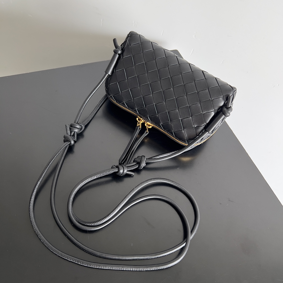 Bottega Veneta Concert Pouch Mini Bag 794258
