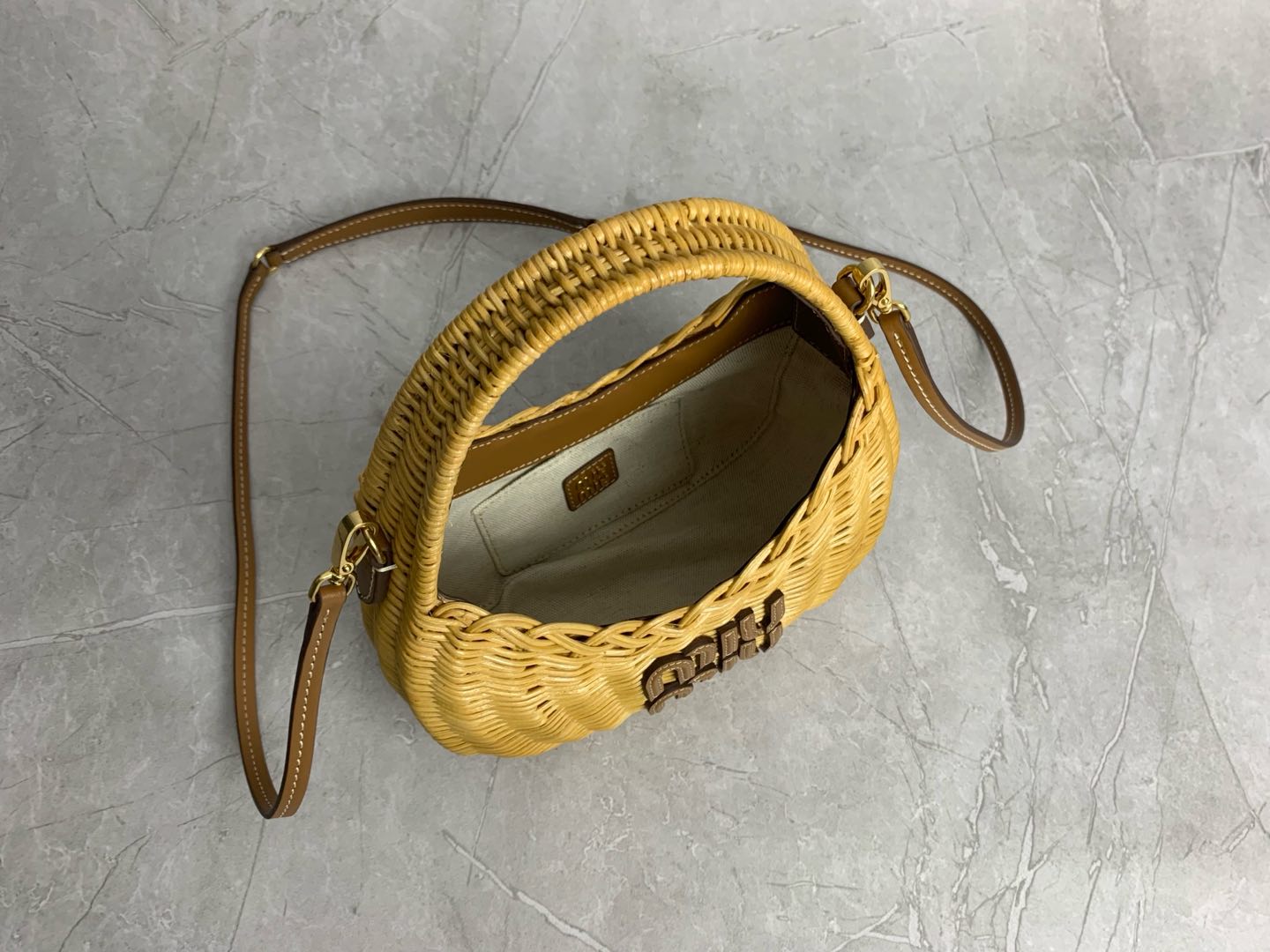 Miu Miu Summer Countryside Holiday Style Braided Basket Bag 5BC125