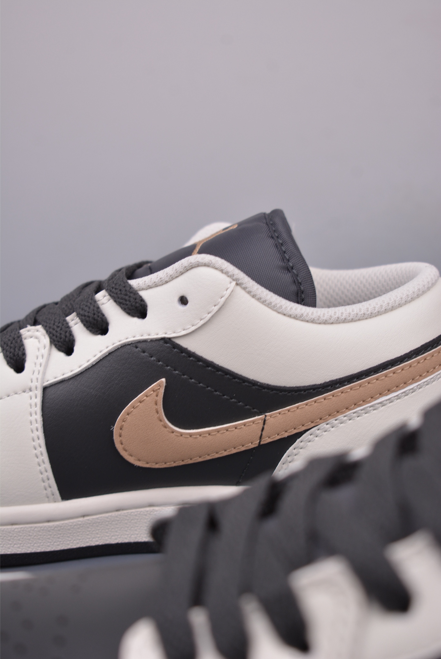 Air Jordan 1 Low AJ1 Sneakers Black White Brown IH0649-021