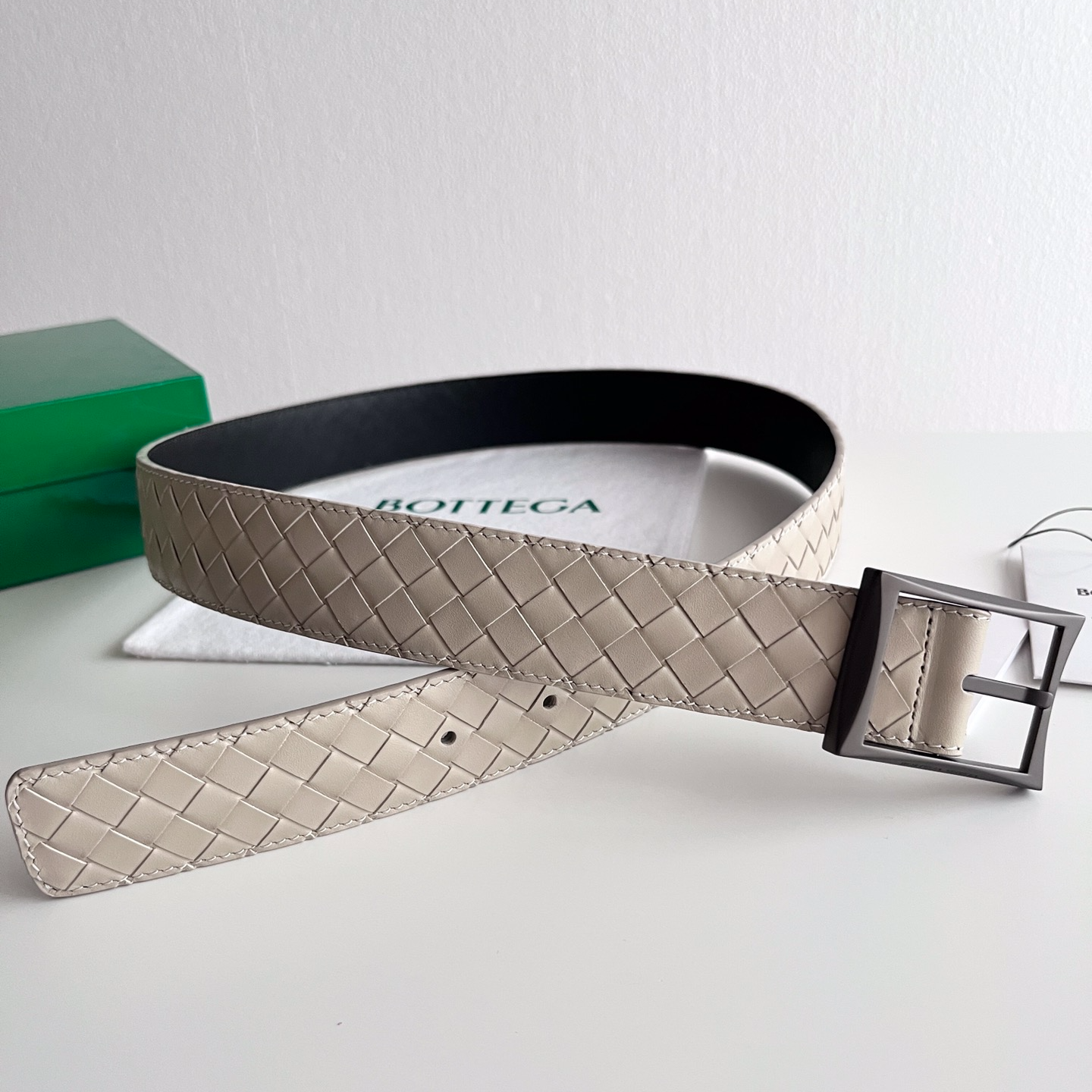 Bottega Veneta intreccio woven cowhide double-sided waistband with a width of 3.5cm