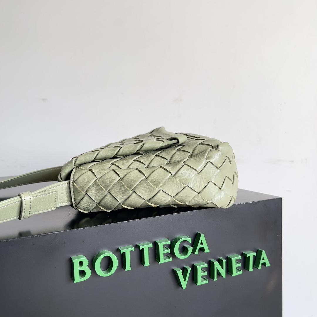 Bottega Veneta Cobble Bag 755659