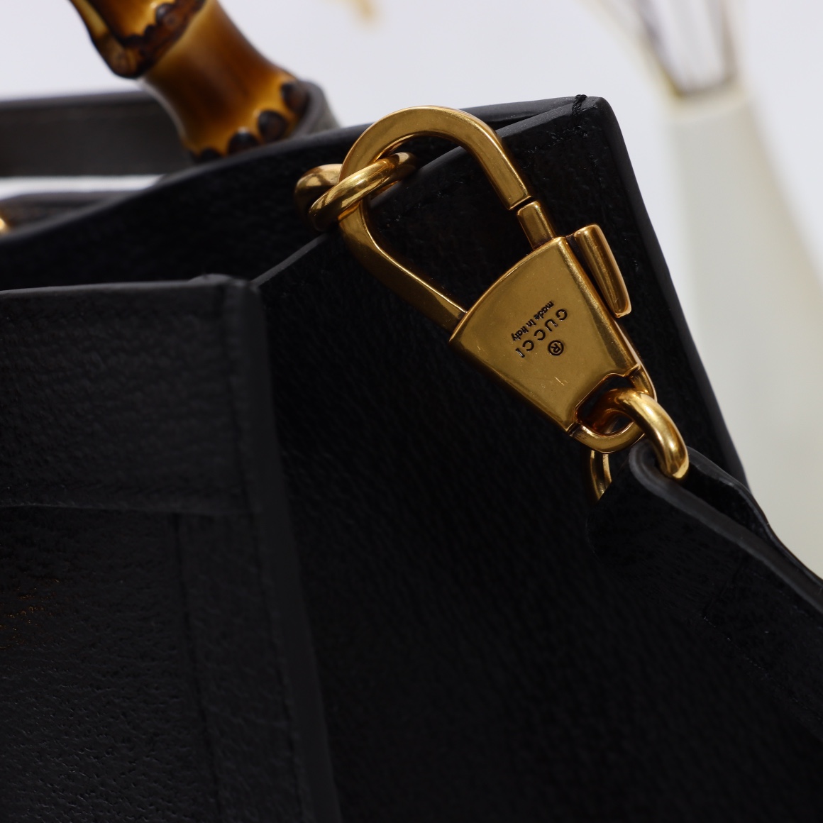 Gucci Diana series bamboo medium tote bag 702721 U3ZDT 1073