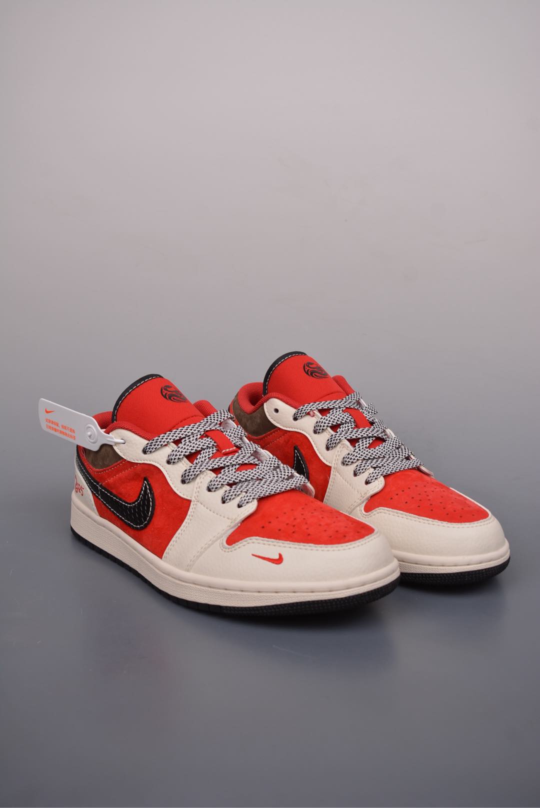 Supreme x Nike Air Jordan 1 Low OG Year of the Snake Beige Red FC1688-203