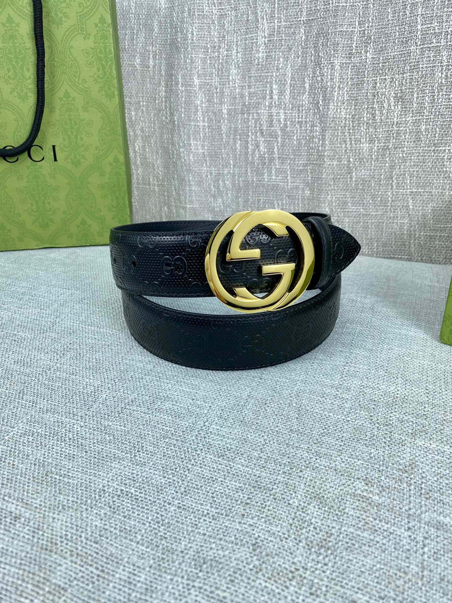 Gucci black embossed leather belt width 4.0CM