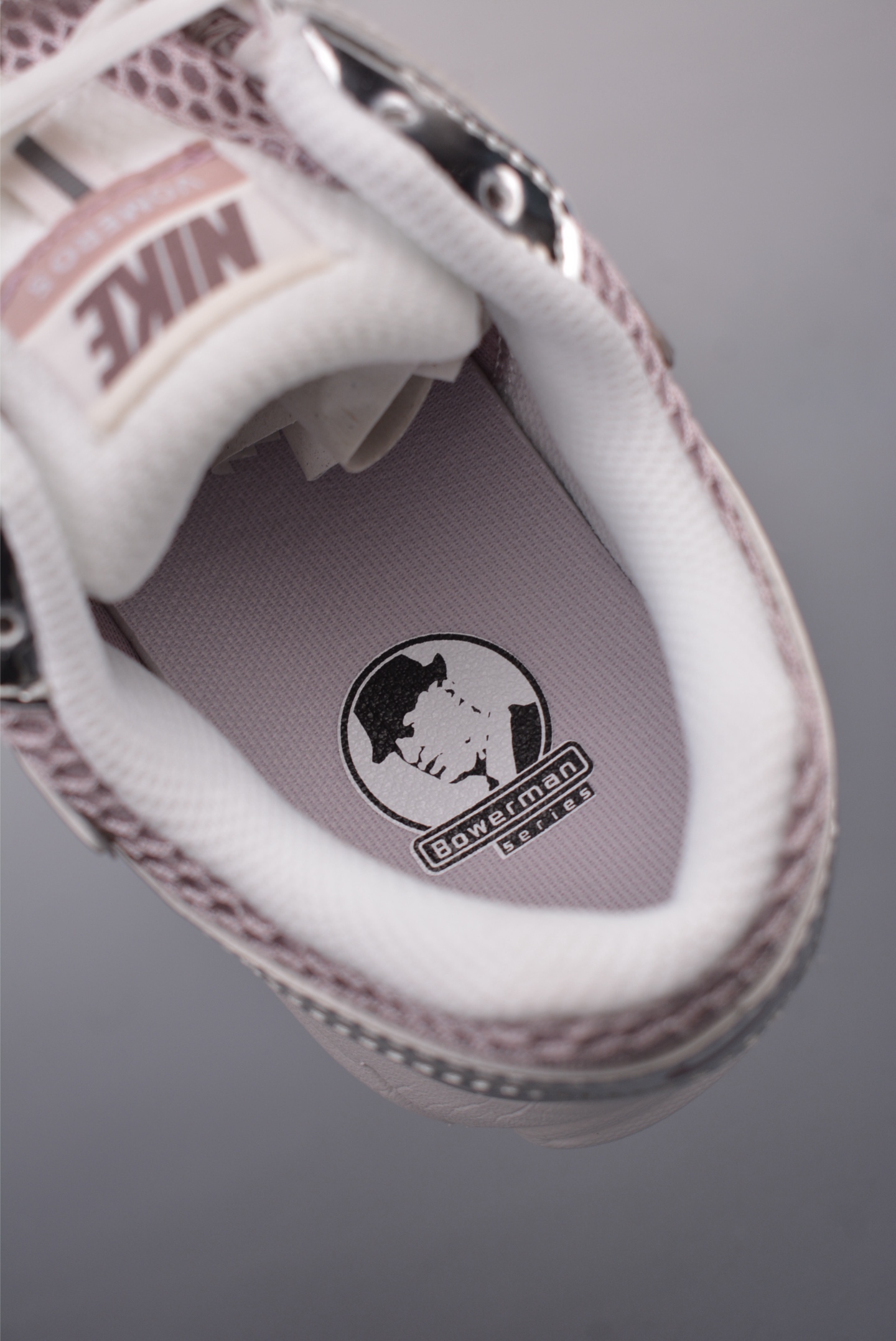 NIKE ZOOM Vomero 5 SP Retro Trend Silver Gray Pink