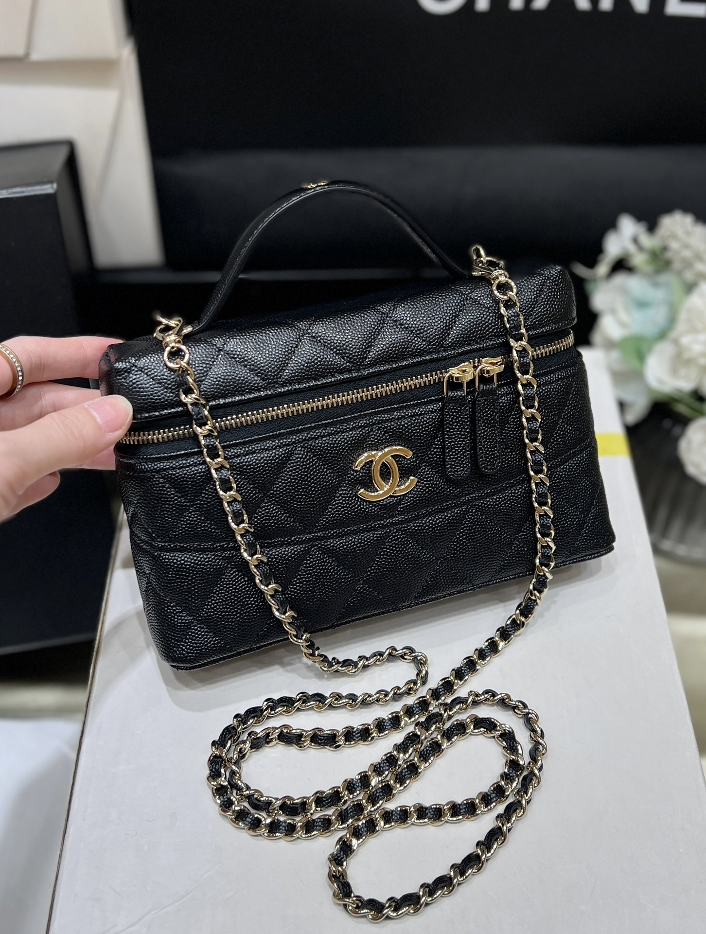 Chanel 25C Early Spring Series Handle Box Bag AP4407