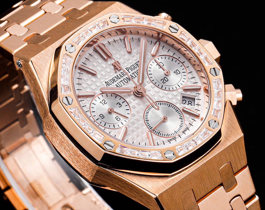 Audemars piguet Royal Oak series 26715BC.ZZ.1356BC.01