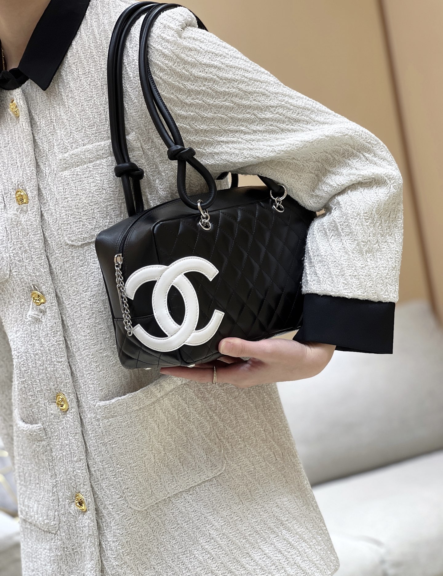 Chanel Used Kangpeng Large Pillow Bag A25171