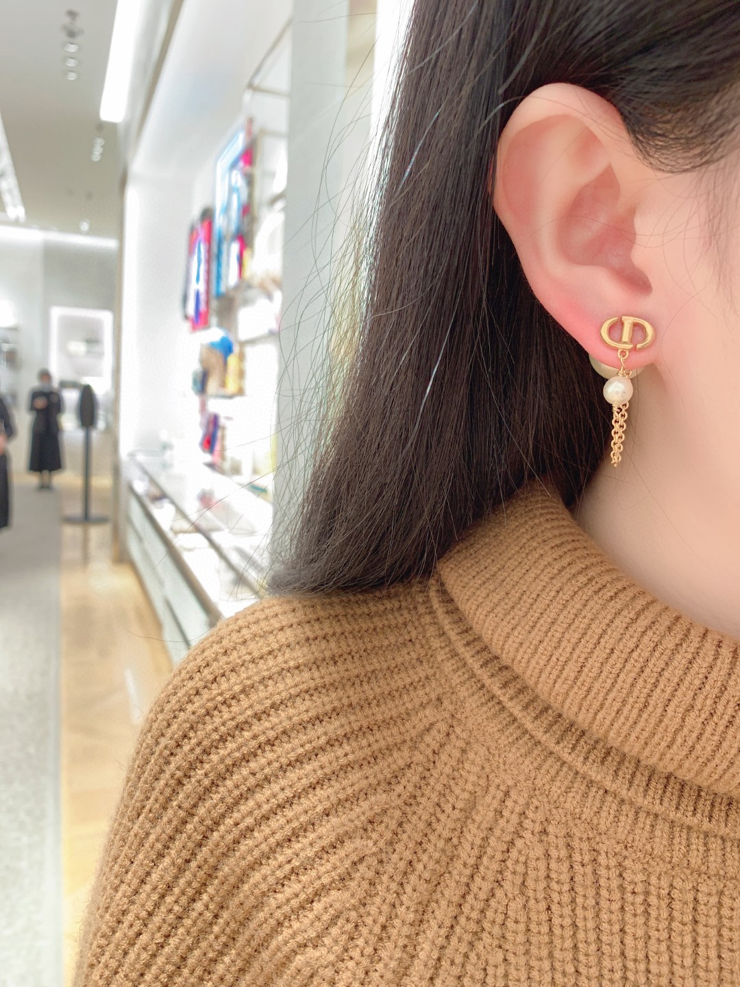 Dior large pearl earrings