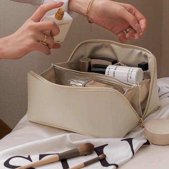 HOT SALE🔥Large-capacity Travel Cosmetic Bag