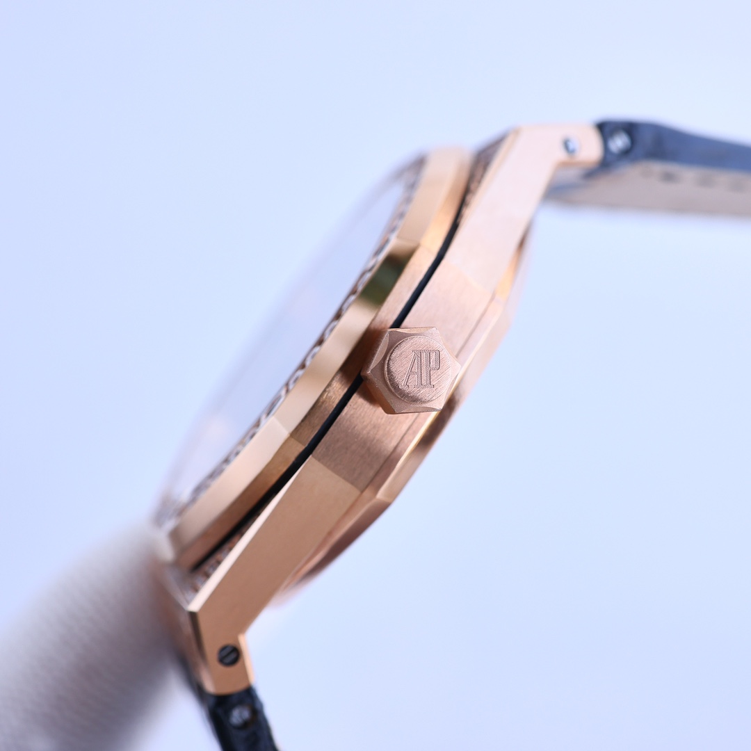 Audemars Piguet Royal Oak Series 15510OR.OO.D002CR.02
