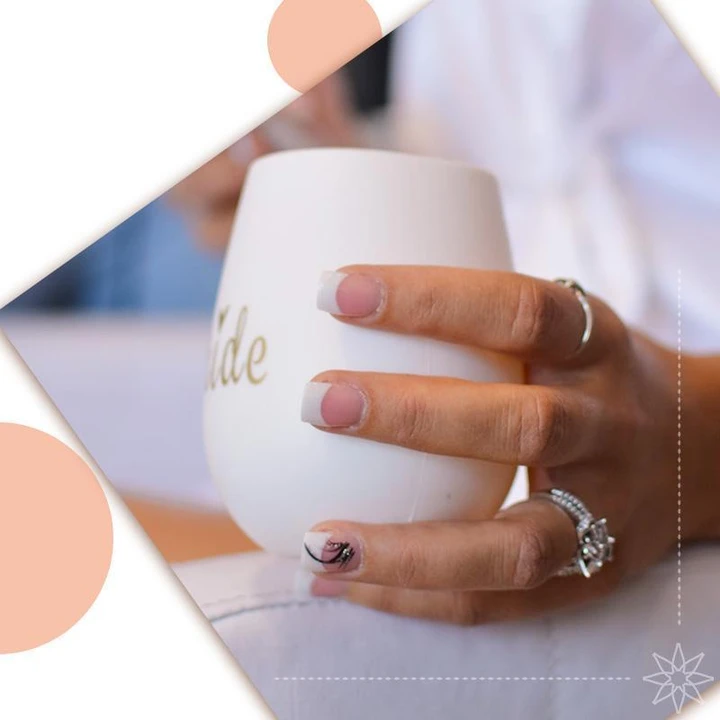 NailStudio Glue-On French Nails Kit